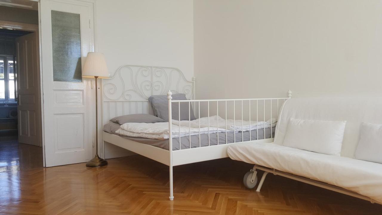 Room Next To Porto Montenegro Τίβατ Εξωτερικό φωτογραφία