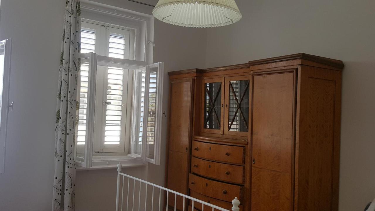 Room Next To Porto Montenegro Τίβατ Εξωτερικό φωτογραφία